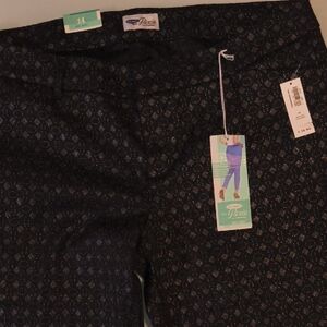 Old Navy Pixie Black Geometric Pants